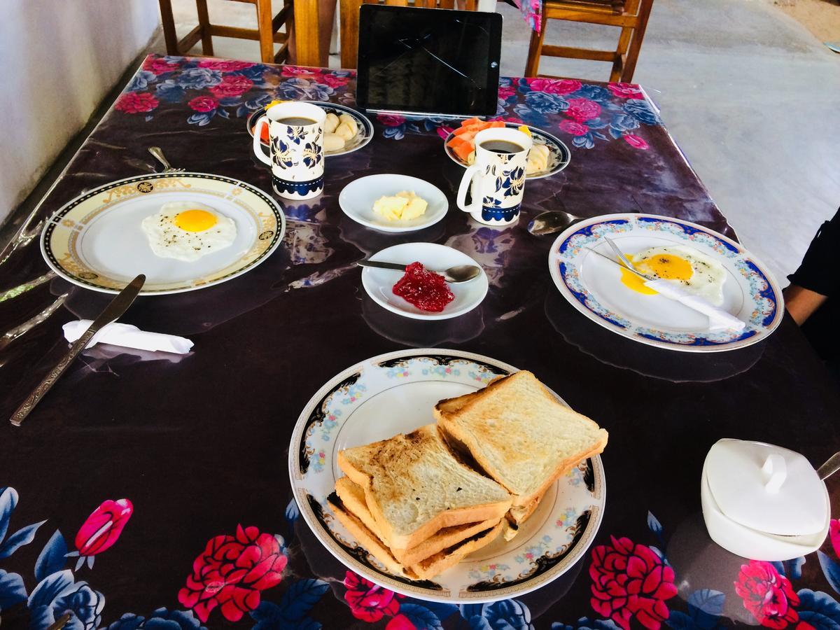 Tropicana Home Stay Arugam Bay Esterno foto