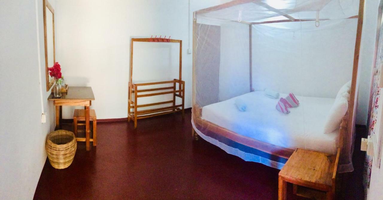 Tropicana Home Stay Arugam Bay Esterno foto