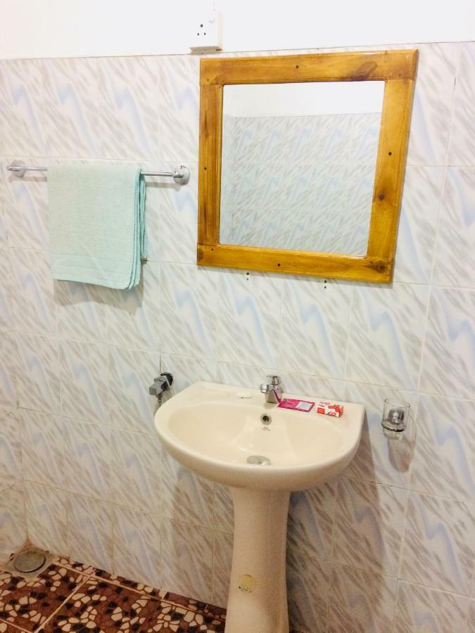 Tropicana Home Stay Arugam Bay Esterno foto